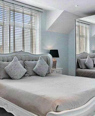 Hampstead Opulence Apartment - Luxurious Split Level Property ロンドン エクステリア 写真