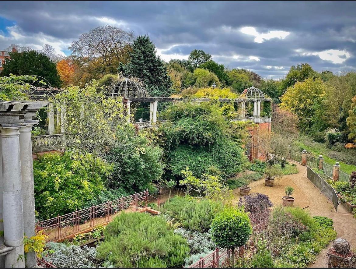 Hampstead Opulence Apartment - Luxurious Split Level Property ロンドン エクステリア 写真