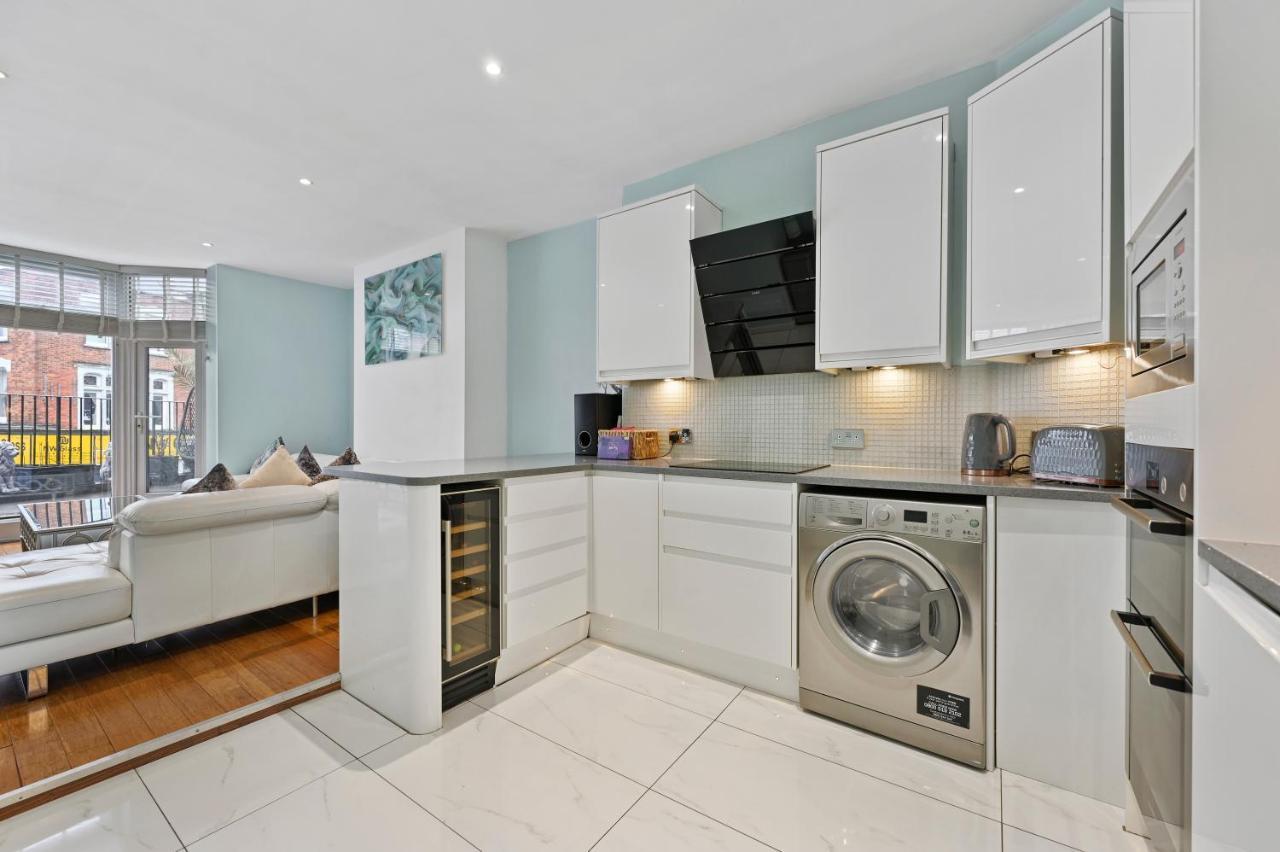 Hampstead Opulence Apartment - Luxurious Split Level Property ロンドン エクステリア 写真