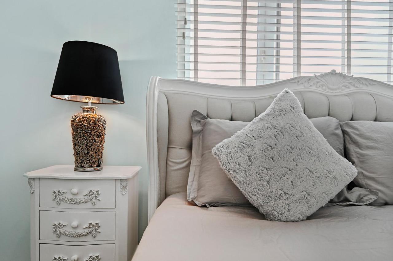 Hampstead Opulence Apartment - Luxurious Split Level Property ロンドン エクステリア 写真